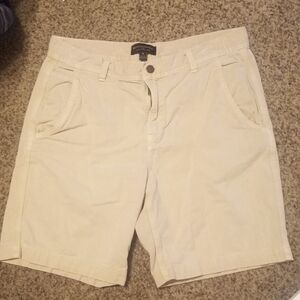 Banana Republic Surplus Twill Shorts Cream Size 33